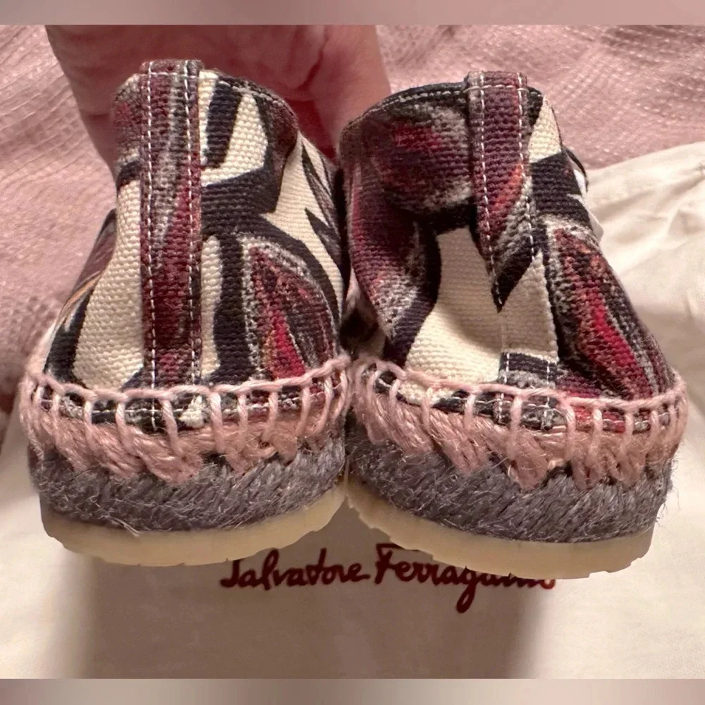 New Salvatore Ferragamo Sue Espadrille Flat Size 6.5